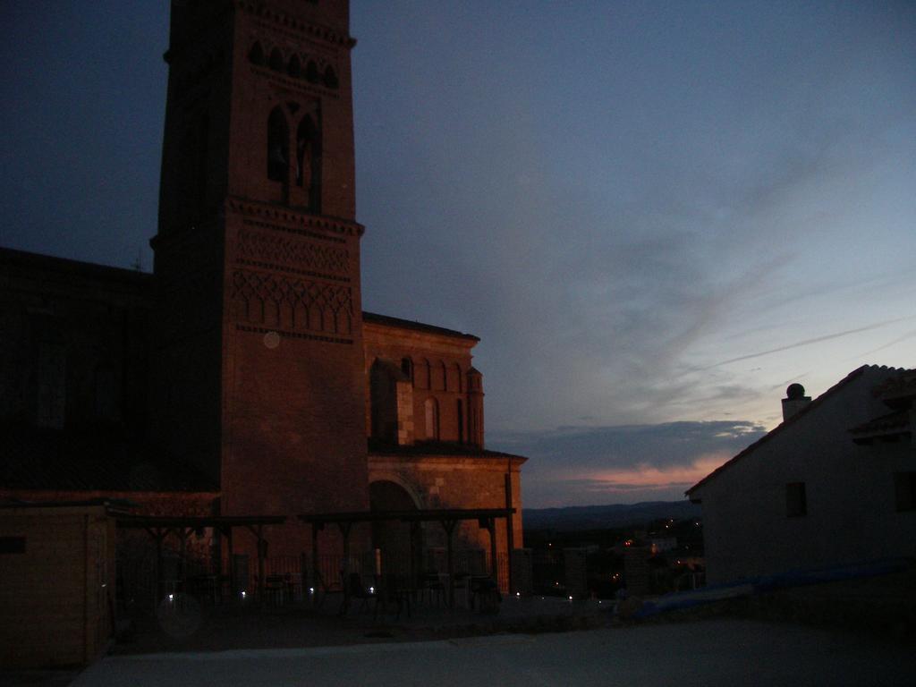 Hostel El Castillo Aninon Exterior photo