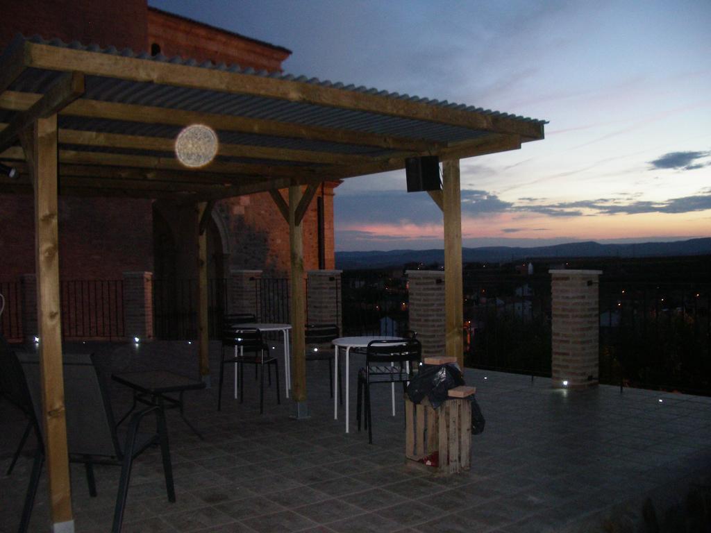 Hostel El Castillo Aninon Exterior photo